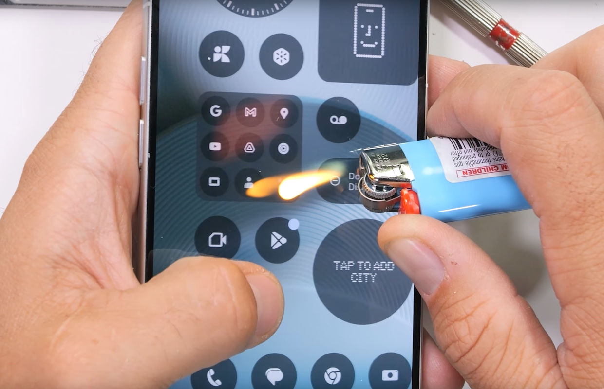 Zien: Nothing Phone (3) heeft het erg warm tijdens marteltest
