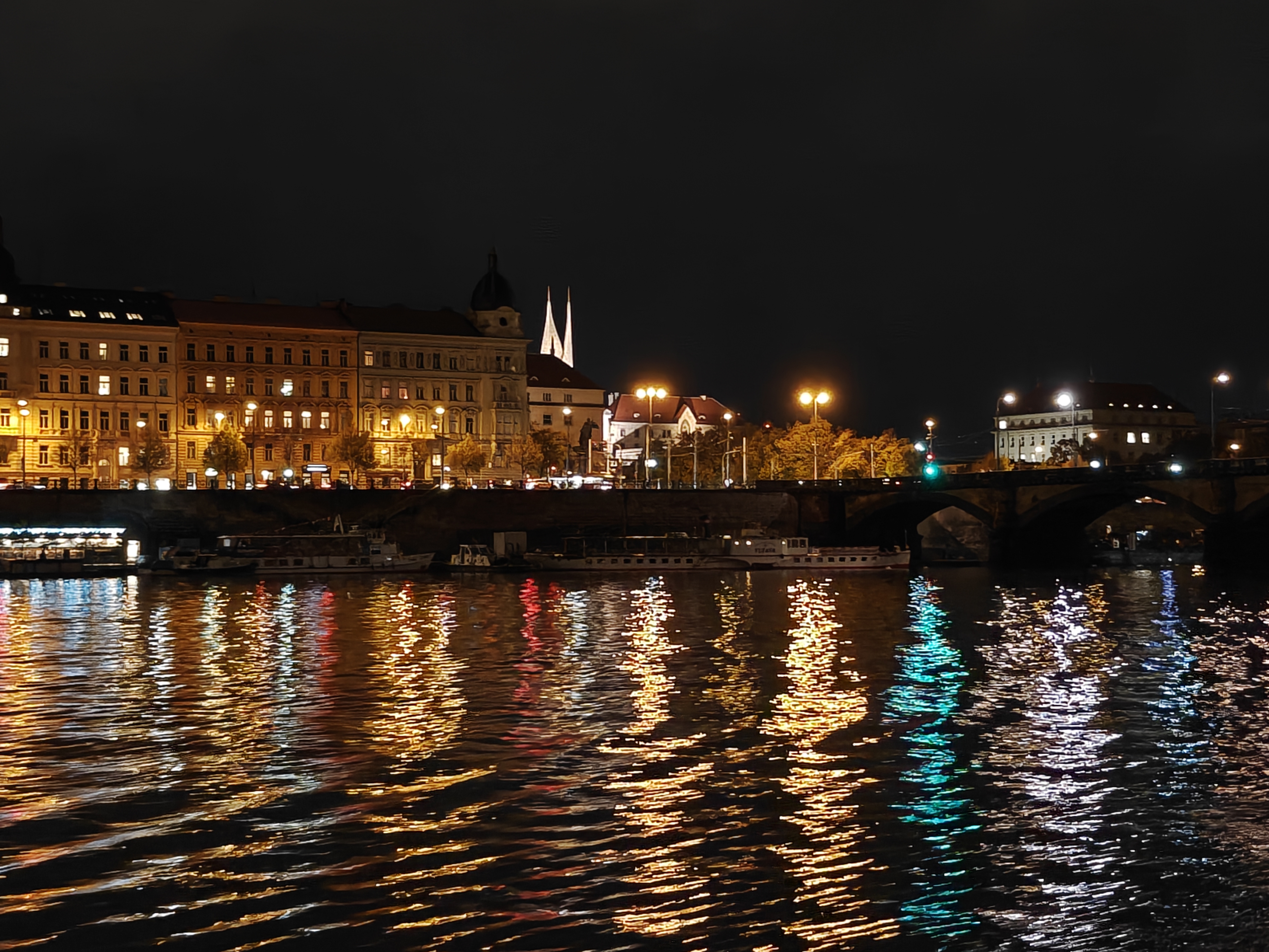 OnePlus 15 event Praag